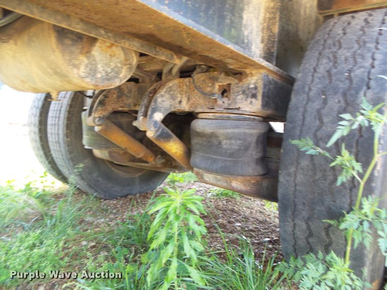 image for item DA2734 1988 Great Dane flatbed trailer