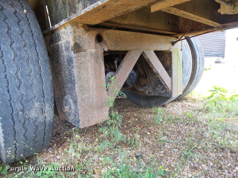 image for item DA2734 1988 Great Dane flatbed trailer