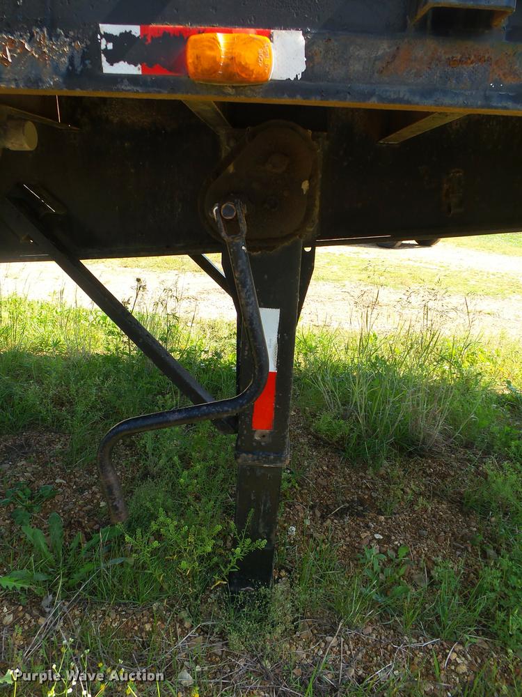 image for item DA2734 1988 Great Dane flatbed trailer