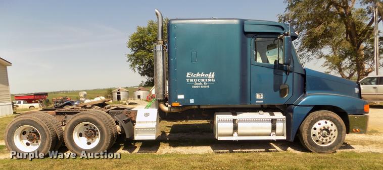 image for item DA3020 1998 Freightliner Century Class semi truck