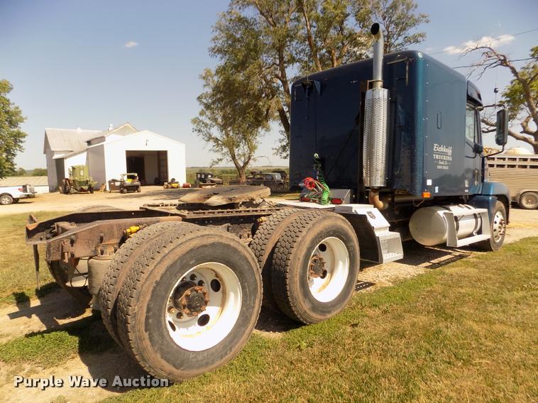 image for item DA3020 1998 Freightliner Century Class semi truck