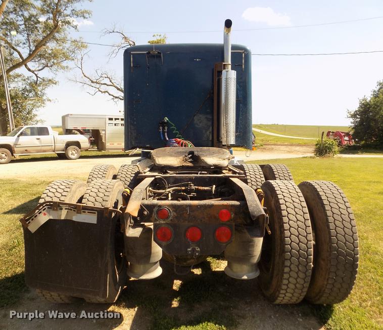 image for item DA3020 1998 Freightliner Century Class semi truck