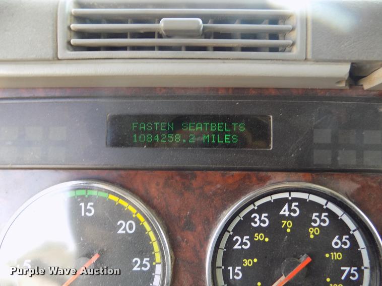 image for item DA3020 1998 Freightliner Century Class semi truck