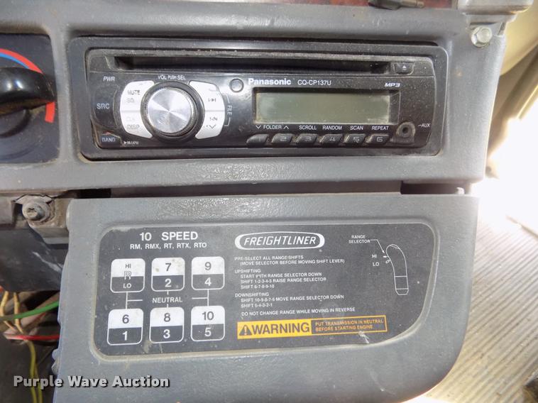 image for item DA3020 1998 Freightliner Century Class semi truck