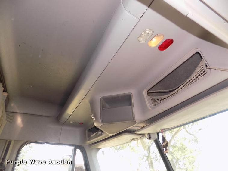 image for item DA3020 1998 Freightliner Century Class semi truck