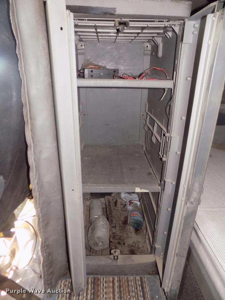 image for item DA3020 1998 Freightliner Century Class semi truck