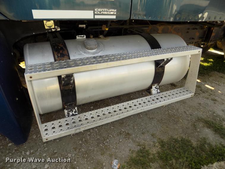 image for item DA3020 1998 Freightliner Century Class semi truck