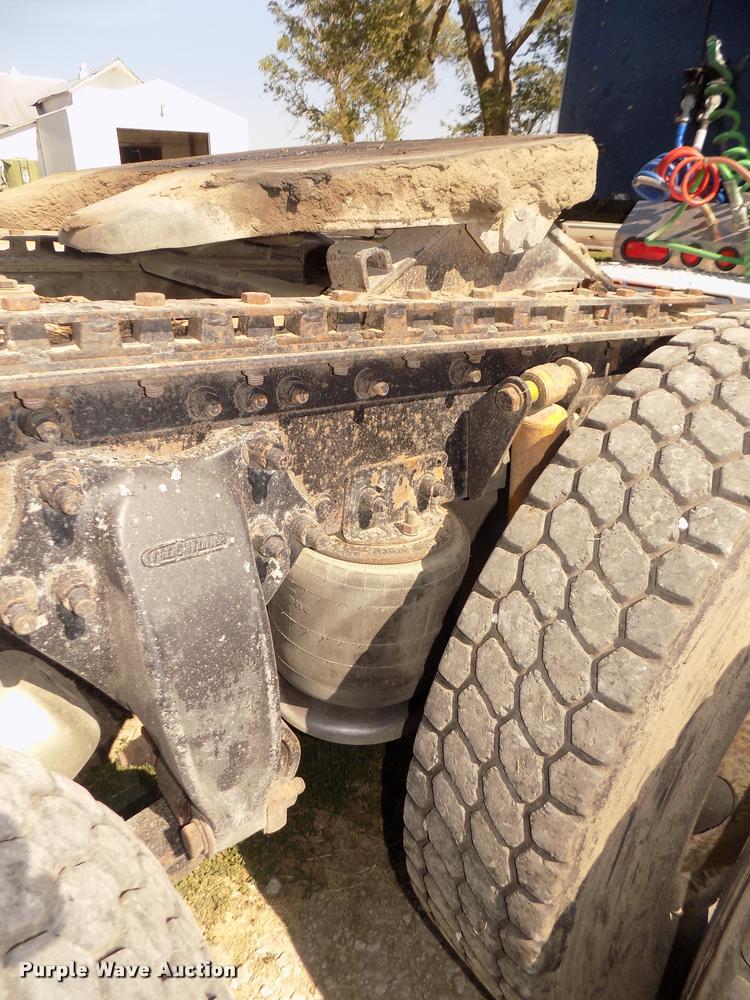 image for item DA3020 1998 Freightliner Century Class semi truck