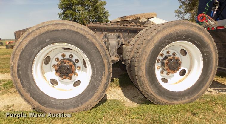 image for item DA3020 1998 Freightliner Century Class semi truck