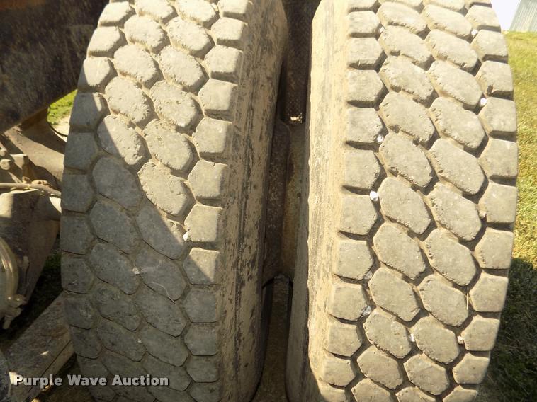 image for item DA3020 1998 Freightliner Century Class semi truck