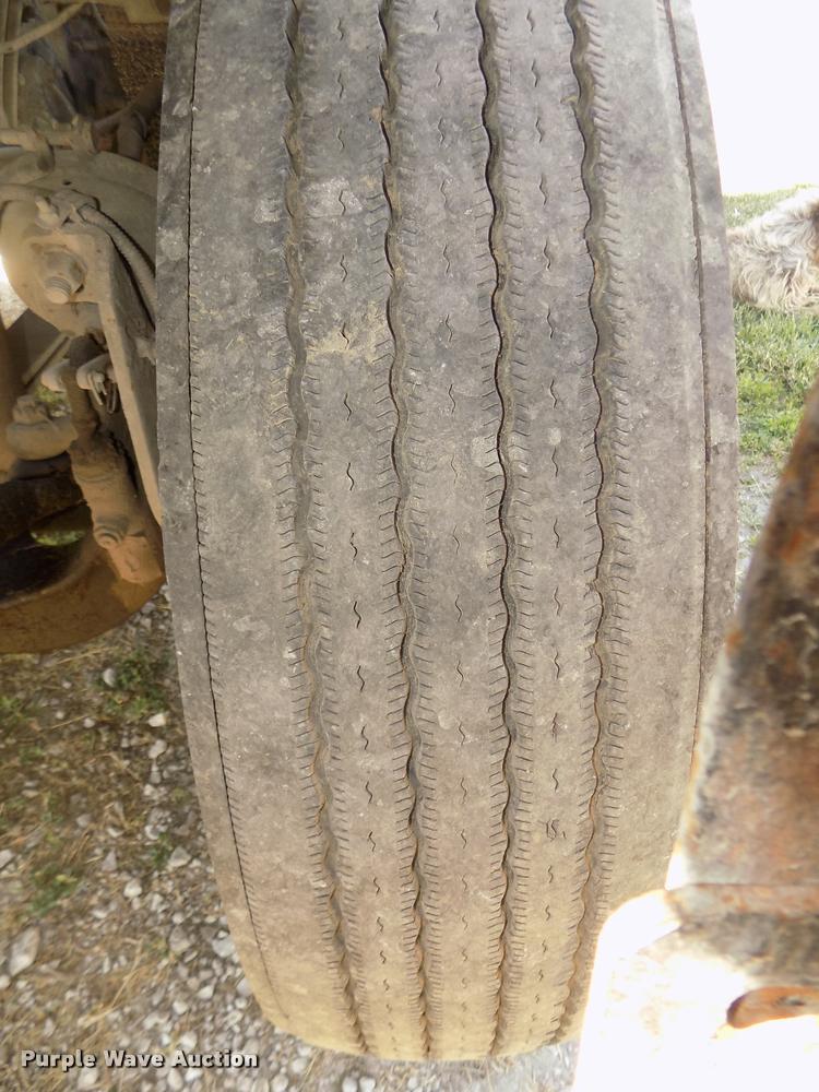 image for item DA3020 1998 Freightliner Century Class semi truck