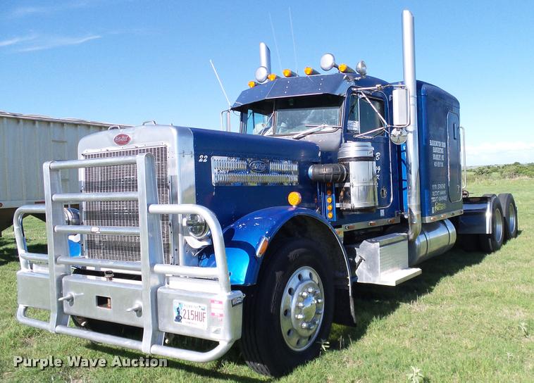 image for item DA6182 1984 Peterbilt 359 semi truck