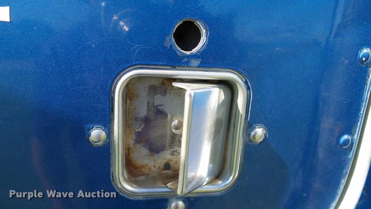 image for item DA6182 1984 Peterbilt 359 semi truck