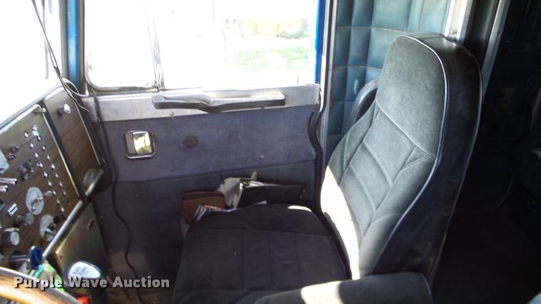 image for item DA6182 1984 Peterbilt 359 semi truck