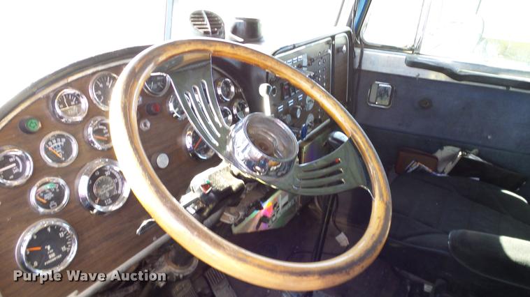image for item DA6182 1984 Peterbilt 359 semi truck