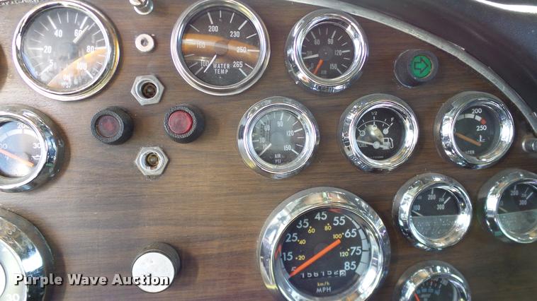 image for item DA6182 1984 Peterbilt 359 semi truck