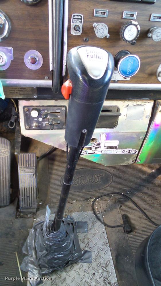 image for item DA6182 1984 Peterbilt 359 semi truck