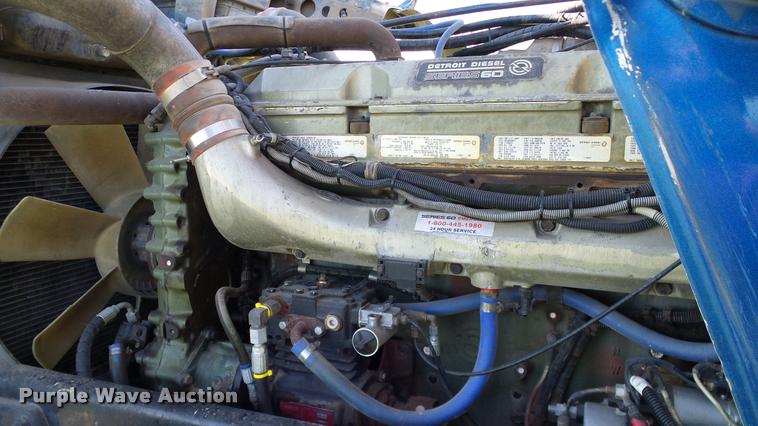 image for item DA6182 1984 Peterbilt 359 semi truck