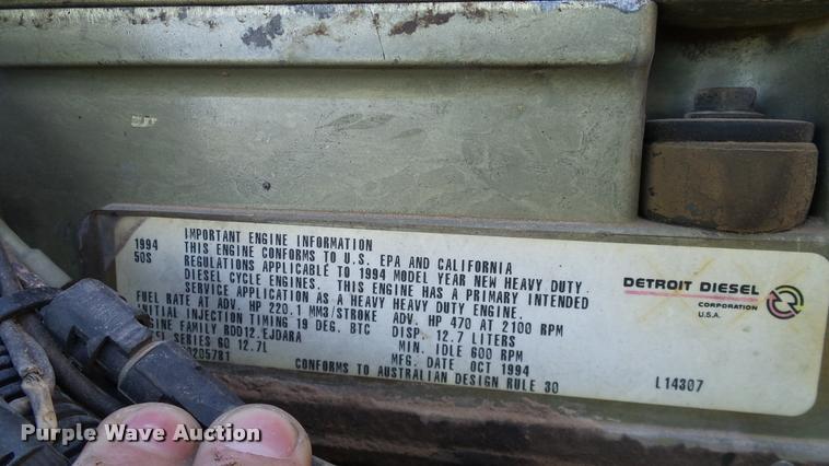 image for item DA6182 1984 Peterbilt 359 semi truck