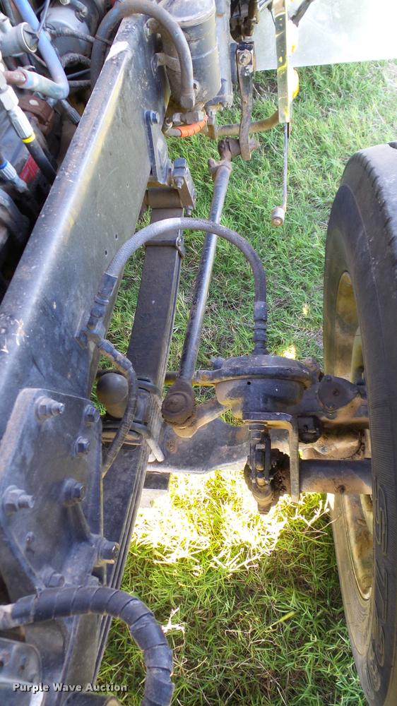 image for item DA6182 1984 Peterbilt 359 semi truck