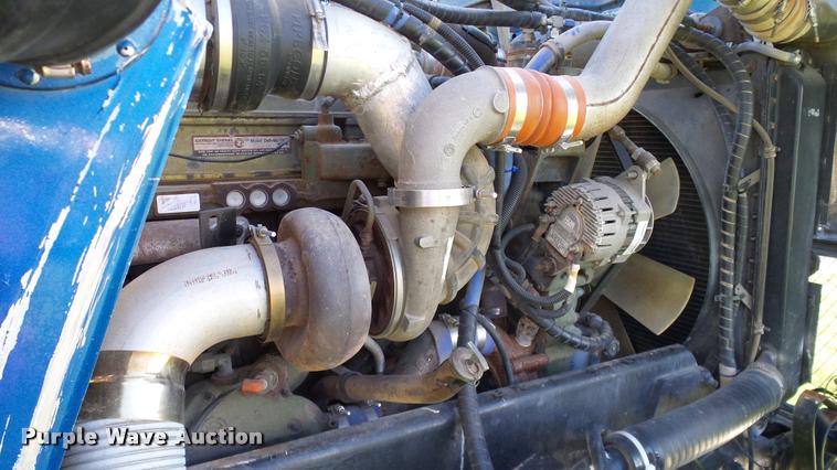 image for item DA6182 1984 Peterbilt 359 semi truck