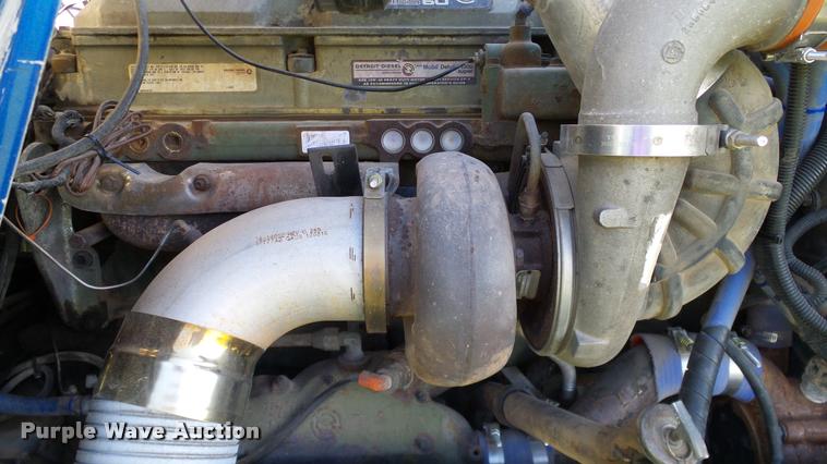 image for item DA6182 1984 Peterbilt 359 semi truck