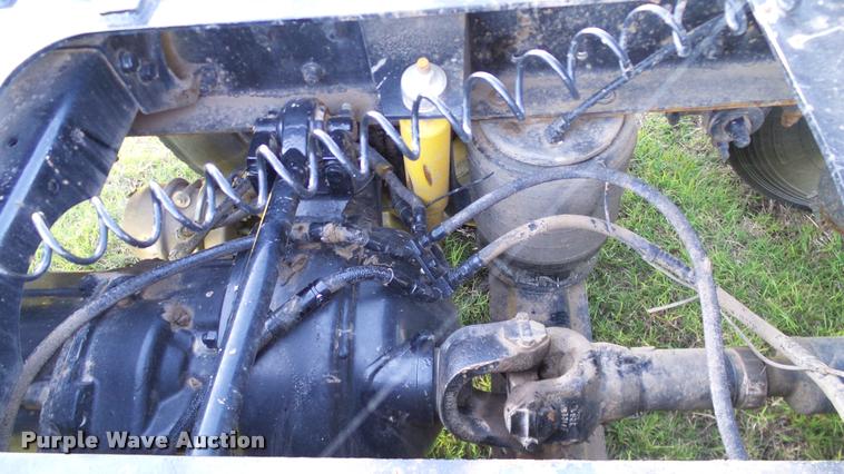 image for item DA6182 1984 Peterbilt 359 semi truck