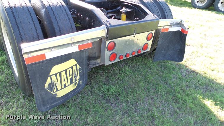 image for item DA6182 1984 Peterbilt 359 semi truck