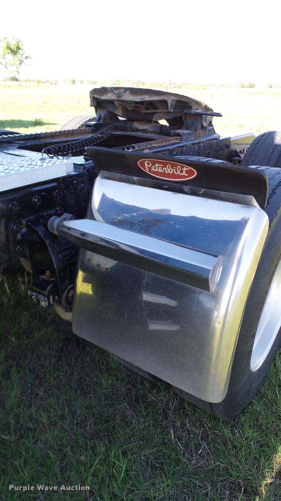 image for item DA6182 1984 Peterbilt 359 semi truck