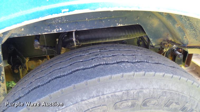 image for item DA6182 1984 Peterbilt 359 semi truck