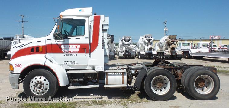 image for item DA6342 1998 Ford AT9513 Aeromax 113 semi truck