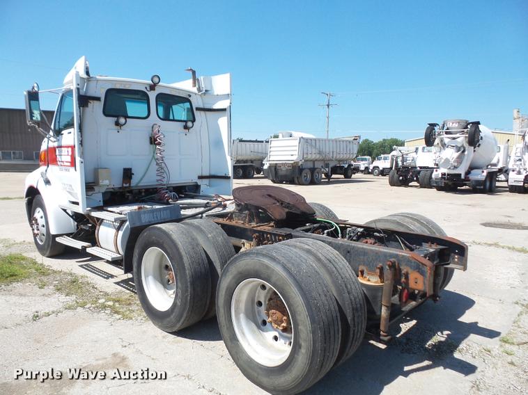 image for item DA6342 1998 Ford AT9513 Aeromax 113 semi truck