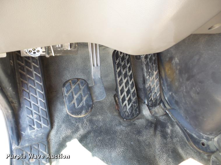 image for item DA6342 1998 Ford AT9513 Aeromax 113 semi truck