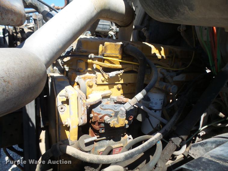 image for item DA6342 1998 Ford AT9513 Aeromax 113 semi truck