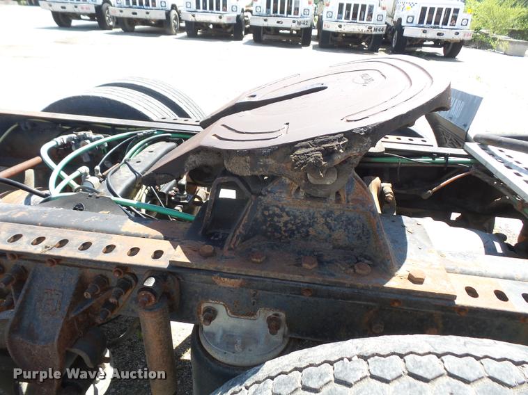 image for item DA6342 1998 Ford AT9513 Aeromax 113 semi truck