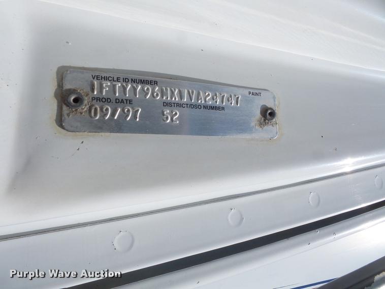 image for item DA6342 1998 Ford AT9513 Aeromax 113 semi truck