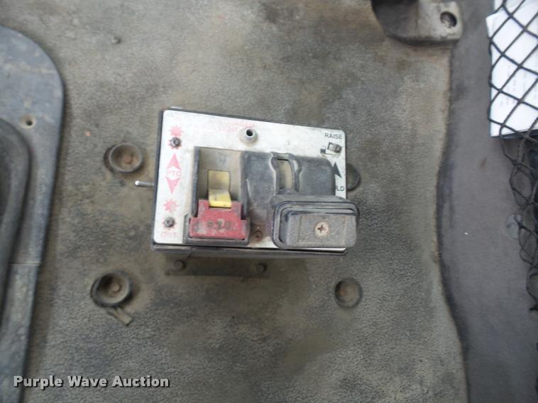 image for item DA6343 1998 Ford AT9513 Aeromax 113 semi truck