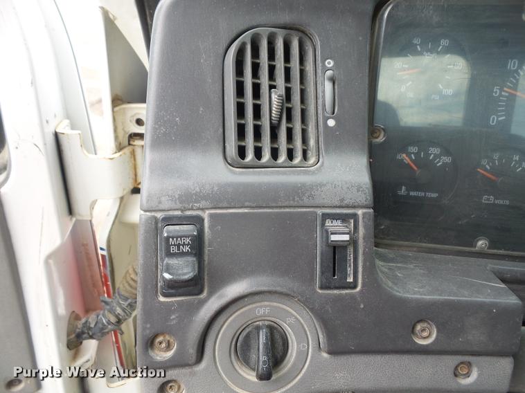 image for item DA6343 1998 Ford AT9513 Aeromax 113 semi truck