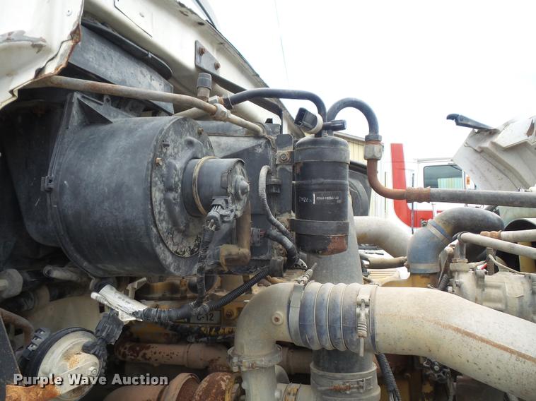 image for item DA6343 1998 Ford AT9513 Aeromax 113 semi truck