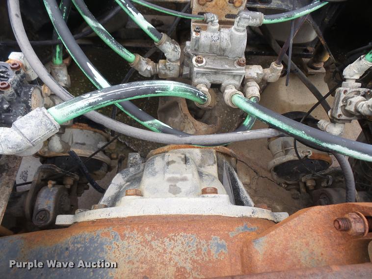 image for item DA6343 1998 Ford AT9513 Aeromax 113 semi truck