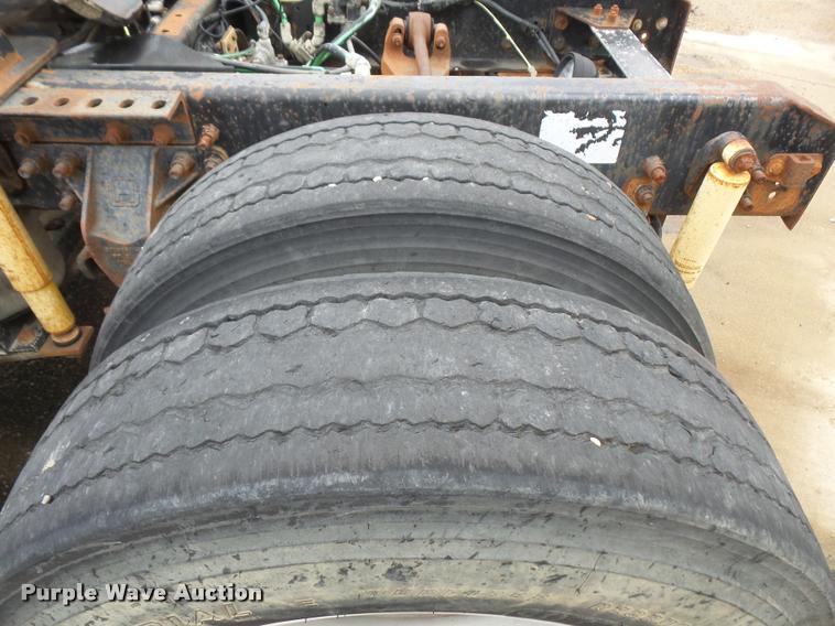 image for item DA6343 1998 Ford AT9513 Aeromax 113 semi truck