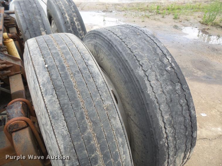 image for item DA6343 1998 Ford AT9513 Aeromax 113 semi truck