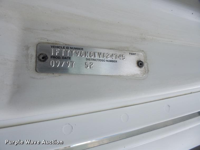 image for item DA6343 1998 Ford AT9513 Aeromax 113 semi truck