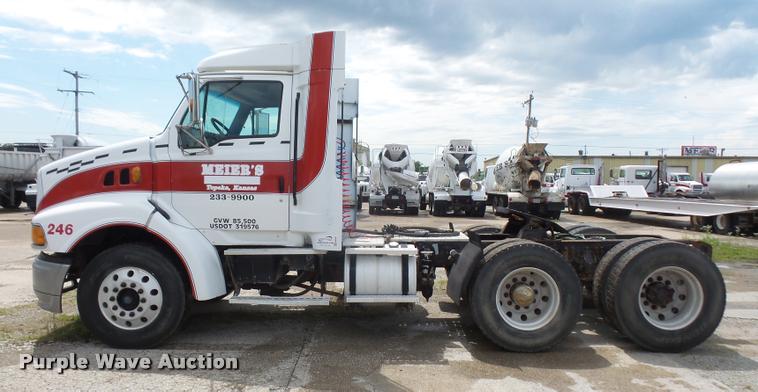 image for item DA6344 1998 Ford AT9513 Aeromax 113 semi truck