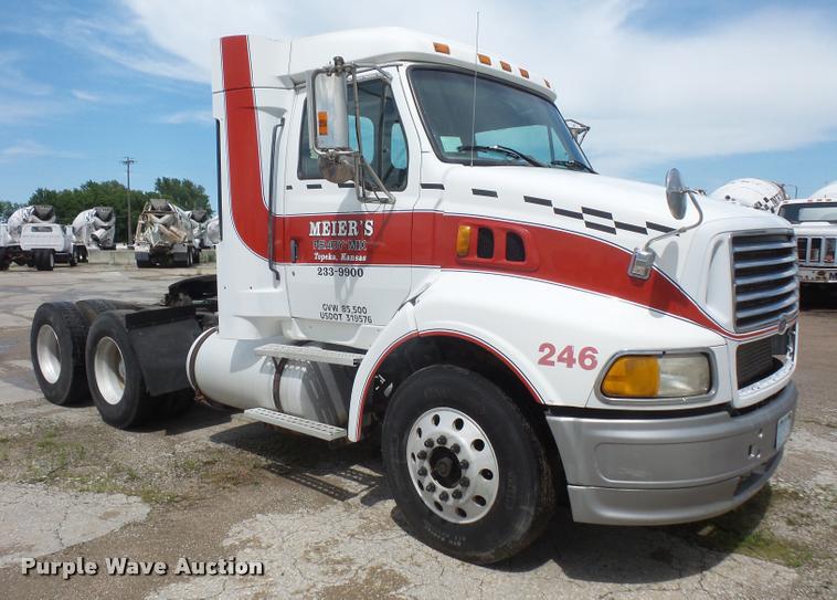 image for item DA6344 1998 Ford AT9513 Aeromax 113 semi truck