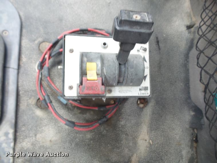 image for item DA6344 1998 Ford AT9513 Aeromax 113 semi truck