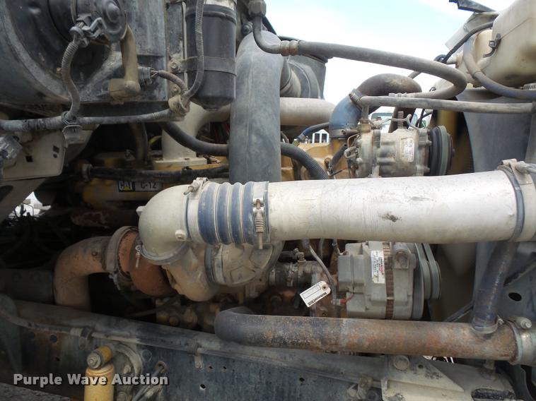 image for item DA6344 1998 Ford AT9513 Aeromax 113 semi truck