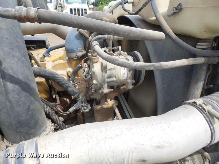 image for item DA6344 1998 Ford AT9513 Aeromax 113 semi truck