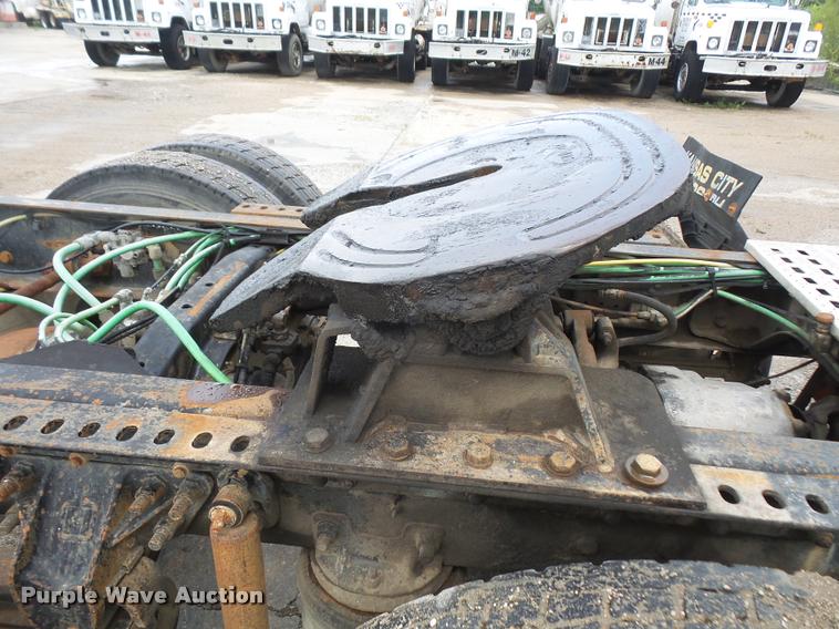 image for item DA6344 1998 Ford AT9513 Aeromax 113 semi truck