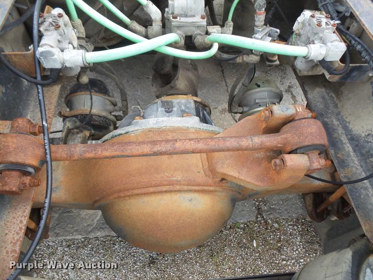 image for item DA6344 1998 Ford AT9513 Aeromax 113 semi truck